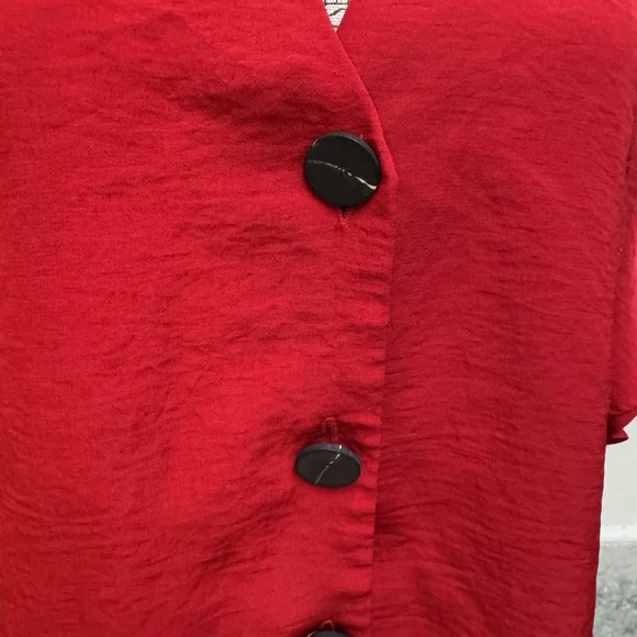 Topshop Pleat Shoulder Button Down Blouse Size 8 Red EUC - Picture 3 of 7